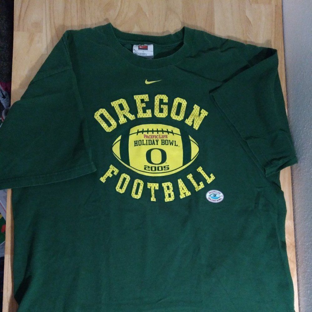 Nike Center Swoosh Oregon Ducks Holiday Bowl 2005 T-Shirt